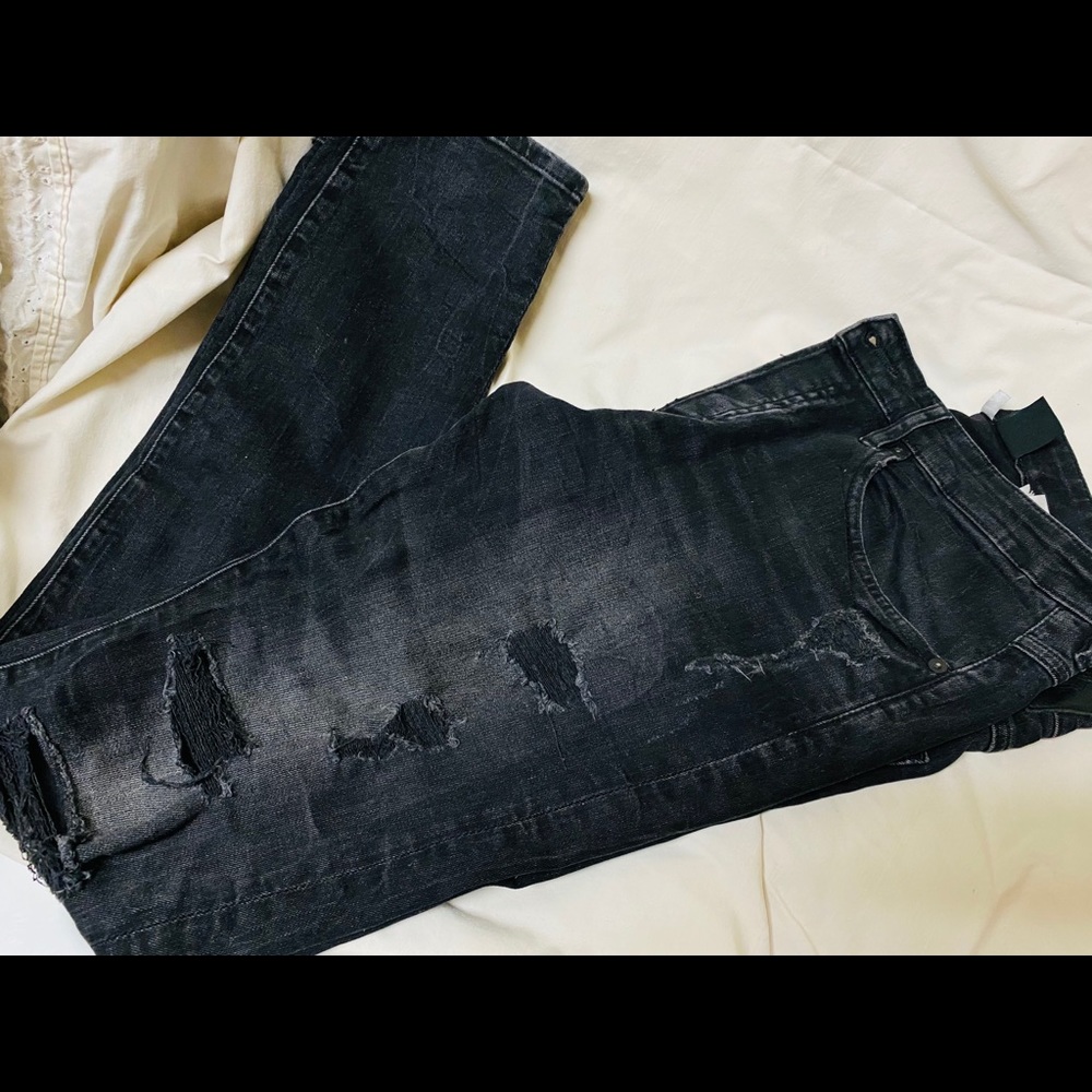H&M’s skinny black jeans